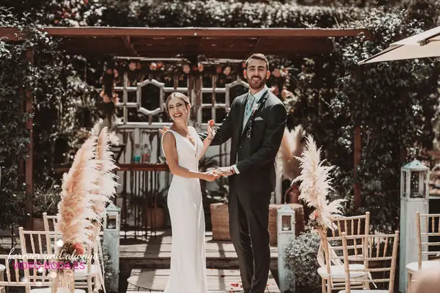 Reportaje boda tamara Asis Sauces Olimar Chiva portada sesion pareja