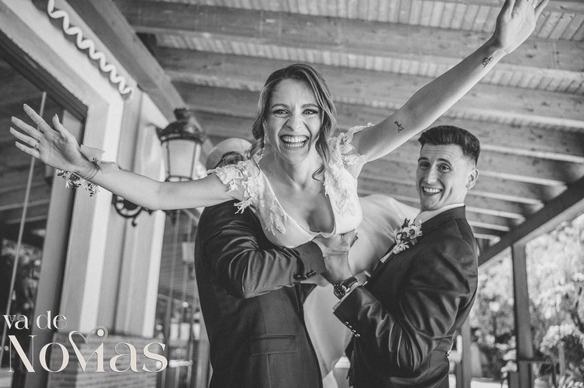Boda de  Celia & fran en Hort de la Villa por Va de Novias