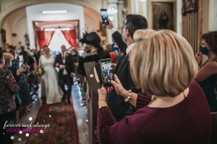 fotografías entrada ceremonia religiosa