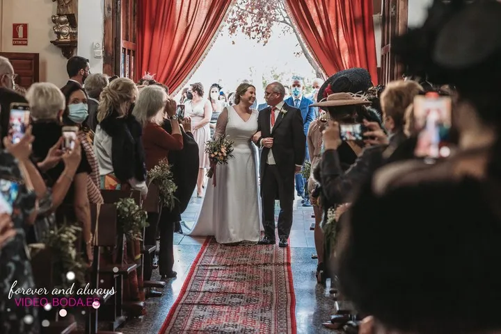 fotografías entrada ceremonia religiosa