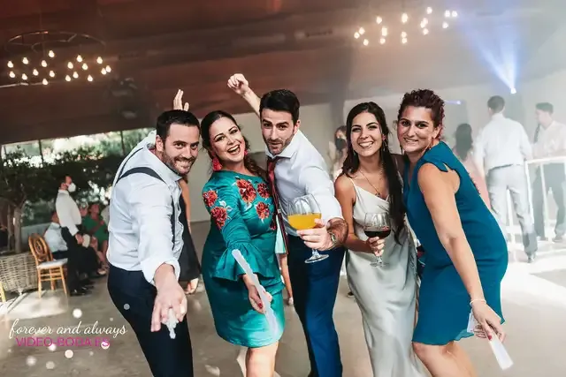 boda masia del carmen Laura Julian fiesta photocall