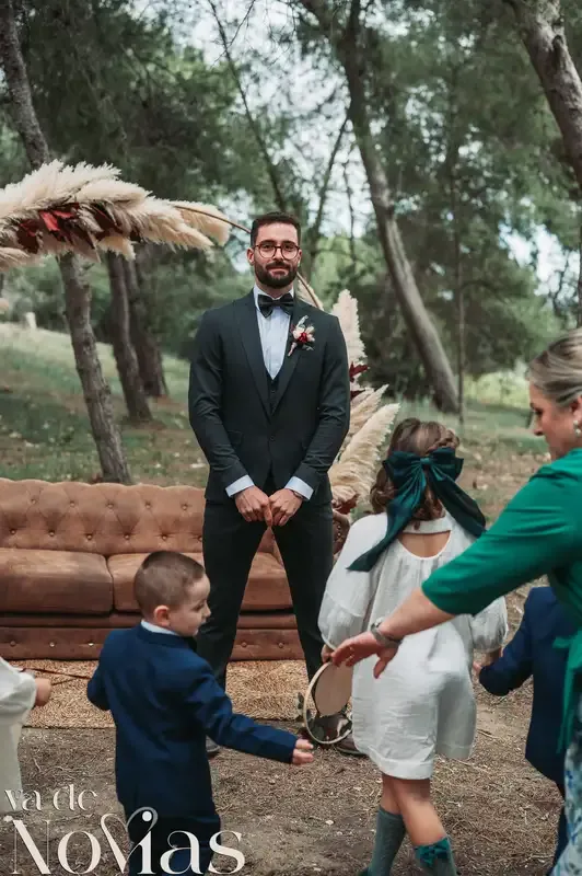 boda masia niñerola maria cristian Salida / Entrada