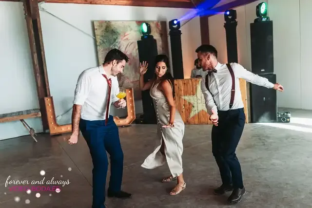 boda masia del carmen Laura Julian fiesta photocall