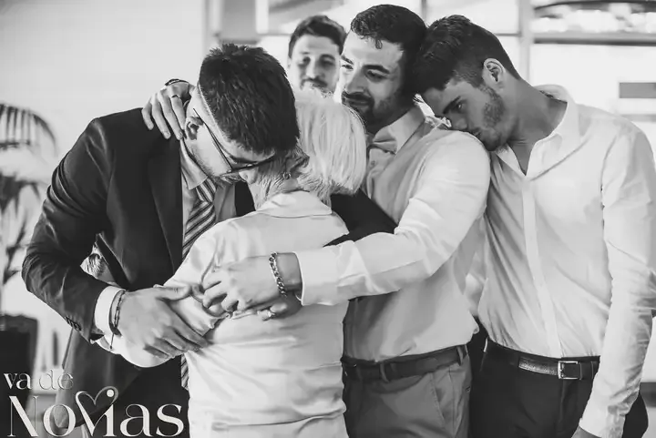 boda hotel las arena angela sergio BW banquete emotivas