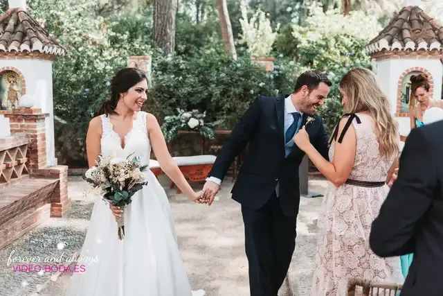 boda masia del carmen Laura Julian Salida / Entrada ceremonia